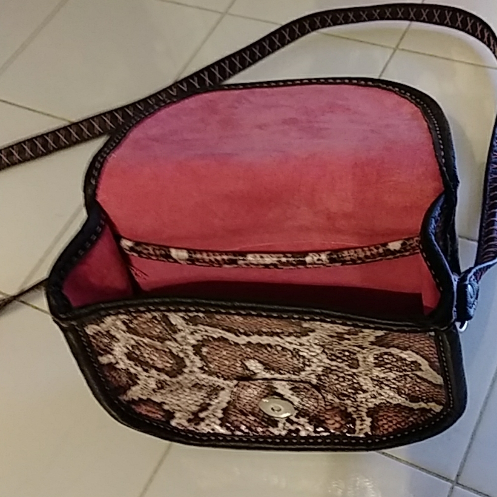 Spectacular pink python / suede interior crossover - Picture 3 of 3